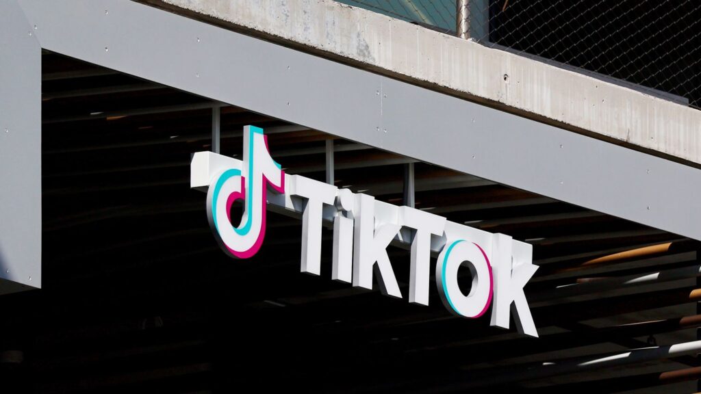 TikTok kena denda besar di Indonesia & Eropa karena pelanggaran regulasi. Simak penyebab, dampak, dan pelajaran soal keamanan digital & fisik