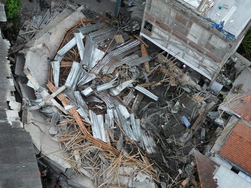 Tragedi Keruntuhan Bangunan Sidoarjo: Kenapa Atap dan Struktur Bangunan Sekarang Tidak Bisa Diabaikan